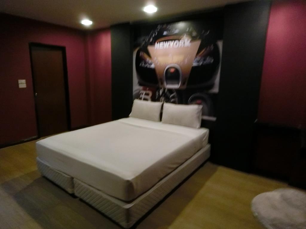 Newyork Suite Hotel Ban Ko  Exterior foto